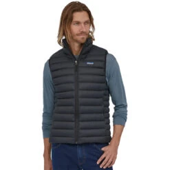 PATAGONIA M'S DOWN SWEATER VEST BLACK 23 10 PATAGONIA M'S DOWN SWEATER VEST BLACK 23 -Ski Promotion Magasin 9 110898 m s down sweater vest black 84623 blk 02