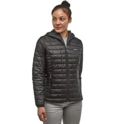 PATAGONIA W'S NANO PUFF HOODY BLACK 23 -Ski Promotion Magasin 9 62606 w s nano puff hoody black 84227 blk 03